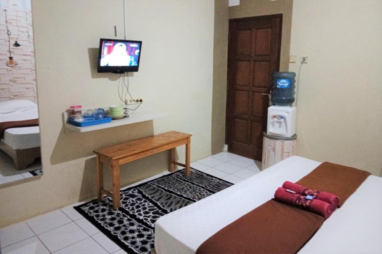 Penginapan Rudi Syariah Bantul Ngoại thất bức ảnh